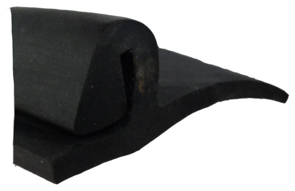 GX 31 585 01A Side View of Sealing for Wheel Arch.