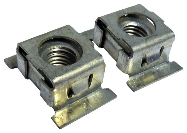 Visa centre hubcap captive nuts