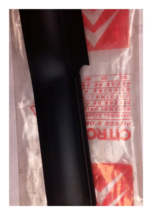 Citroen Xsara Poseur Moulding Window Seal (Front Left) - Part No: 9334.85