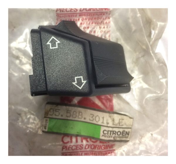 Citroen BX Indicator Switch (Series 1) - BLUE/BLACK - Part No: 95 588 301 LE