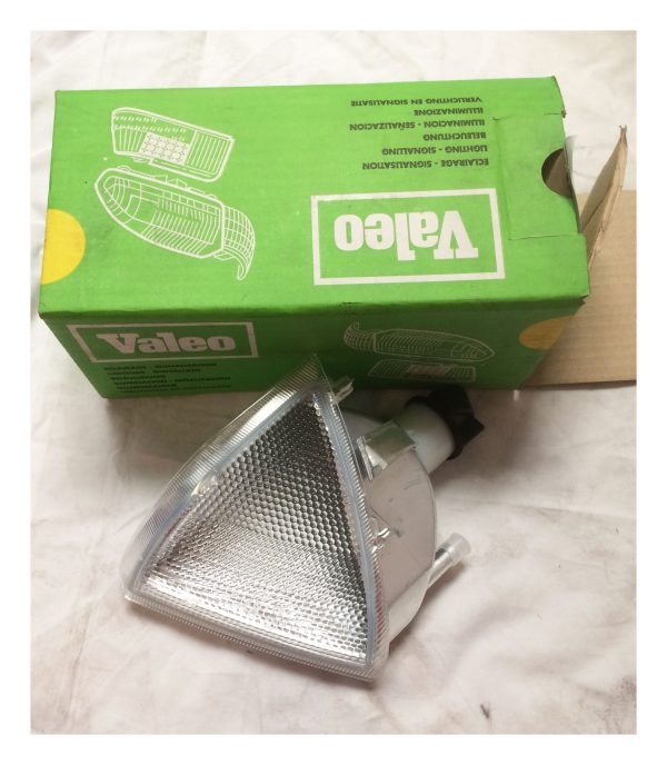Ax Series 2 Right Hand Indicator Lamp - Valeo Part No : 084619