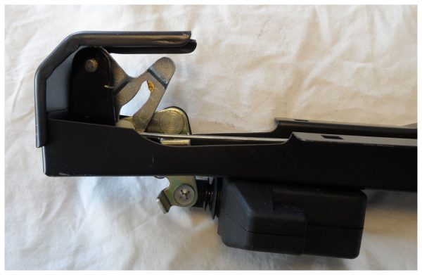 BX Estate Tailgate Locking Mechanism