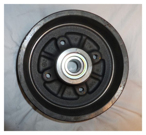 AX / SAXO 1 x Brake Drum With Bearing - 424744