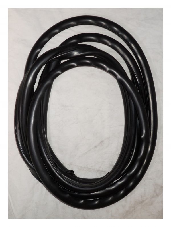 CX Front Wind Screen Seal Part No : 95560289