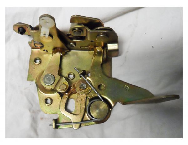 CX Door Catch Part No : 95633014