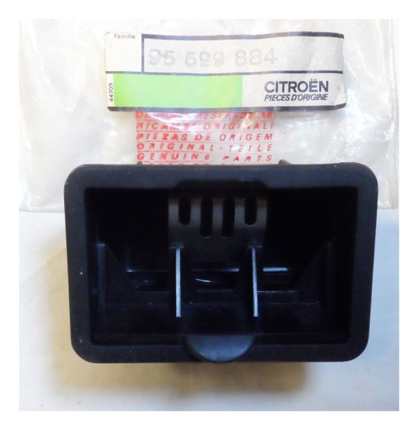 AX Ash Tray Centre Console (rear) SERIES 1 - 95599884