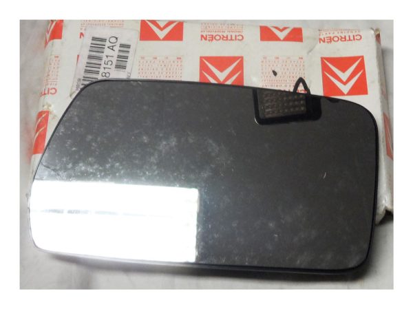 Citroen Xantia Left Side Mirror Glass - Part No: 8151.AQ