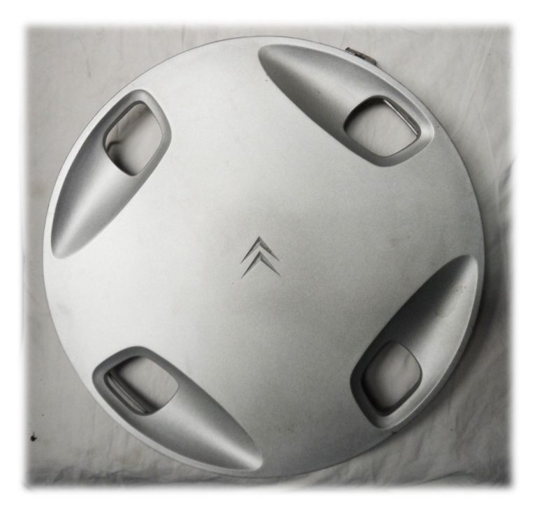 Citroen ZX Hubcap - The Chevronic Centre