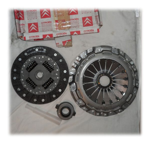 Citroen Dispatch Clutch - Part No: 2052V3