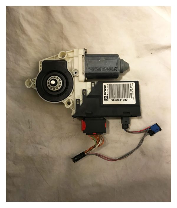 C5 Right Hand Front Electric Motor - 9632531780