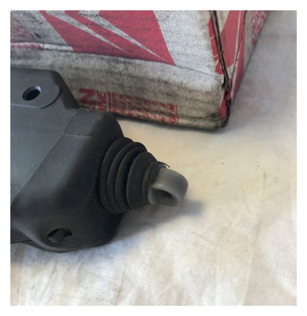 Locking Actuator - 7905584010