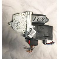 C5 Left Hand Front Electric Motor 2002 Model - 9632532080