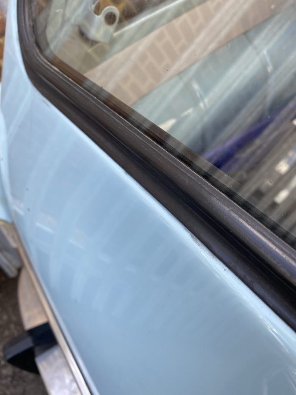 Ami 8 Estate Tailgate Glass Seal Reproduced
