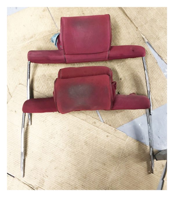 Ds Headrests in red - USED