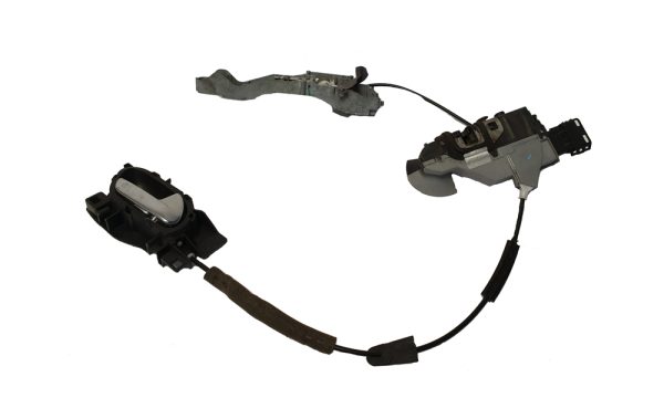 Right hand rear side door mechanism