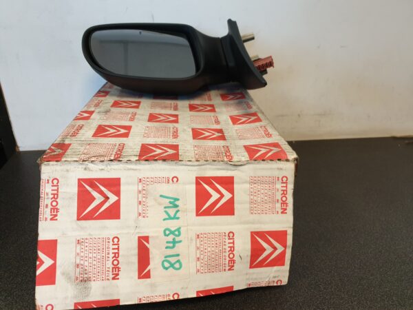 Citroen picasso manual mirror right hand - 8148kw