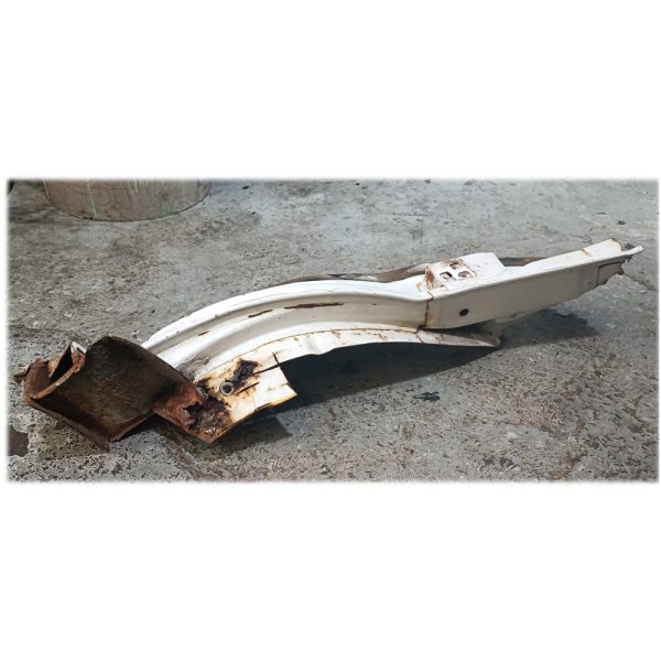 6f5415955b. Citroen Ami 8 'C' Pillars Right - SECONDHAND